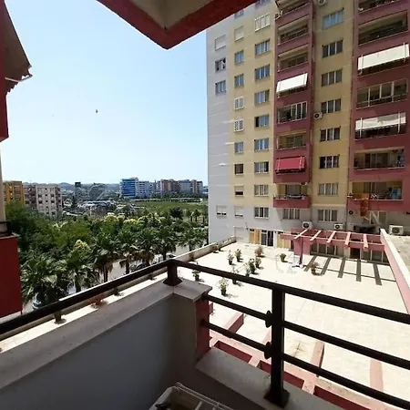 Cosy Flat For Rent In 地拉那