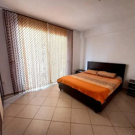 Cosy Flat For Rent In * 地拉那